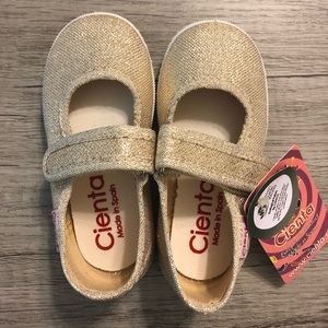 Cienta kids shoes, 6 toddler, white gold